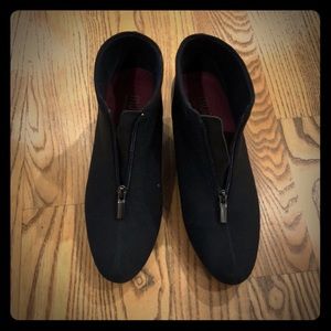 Munro Rachael Bootie in black, 8.5